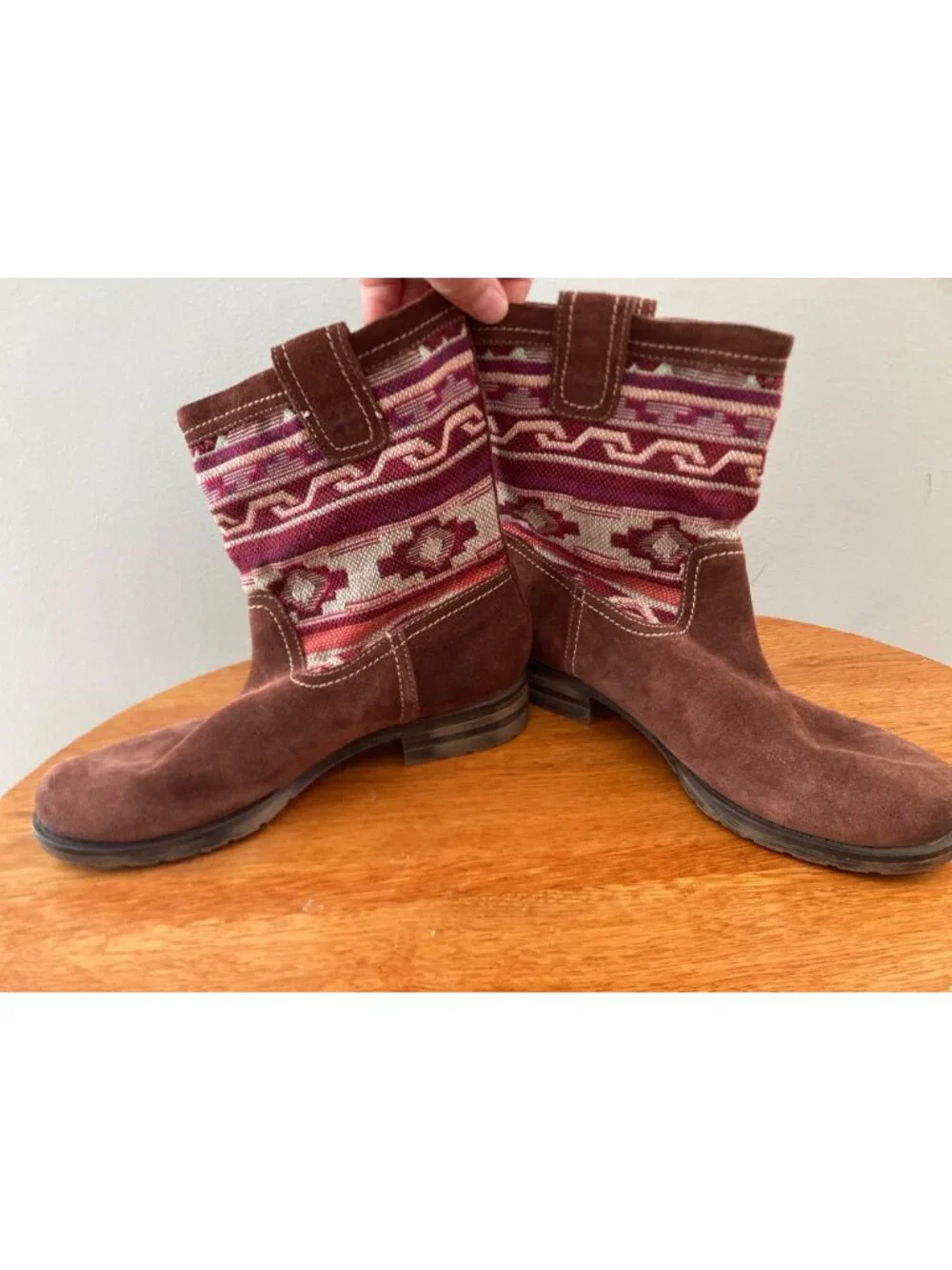 Naturalizer Brown Suede Ankle Boots With Southwest-Inspired Knit Design Size 6.5 - Picture 3 of 7